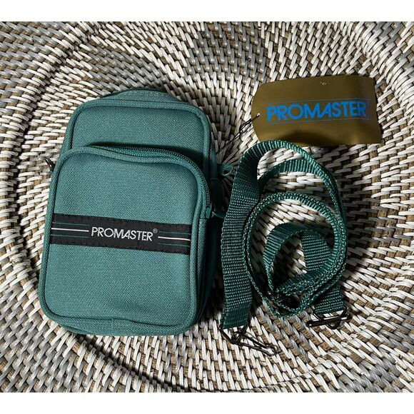 Vintage Promaster 300 Green Nylon Camera Bag with Original Tag NWT - Picture 8 of 11